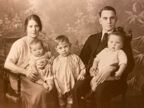 1920s RPPC - FAMILY PORTRAIT PHOTO antique real photograph postcard AMERICANA