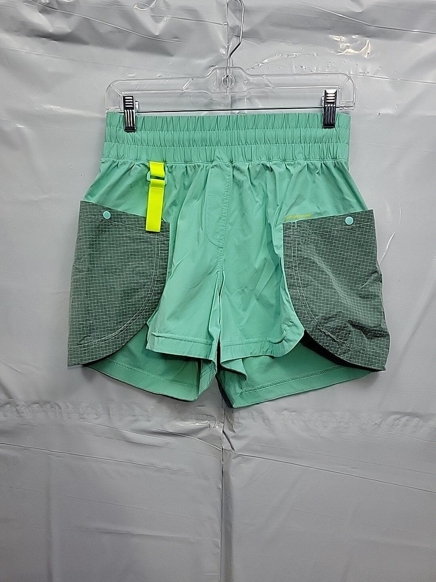 【新品タグ付】lululemon　ランニングジャケット　ミントグリーン　サイズ6 新品タグ付】lululemon ランニングジャケット ミントグリーン