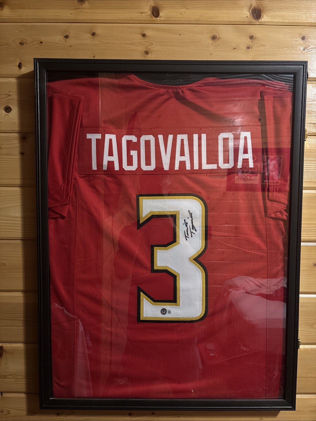 taulia tagovailoa Autographed Signed Maryland Terrapins Jersey Maryland Beckett Certified - NO CASE- 