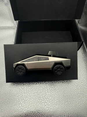 Brand new in stock Tesla Cybertruck Wind-up Racer Toy 1:43 Scale
