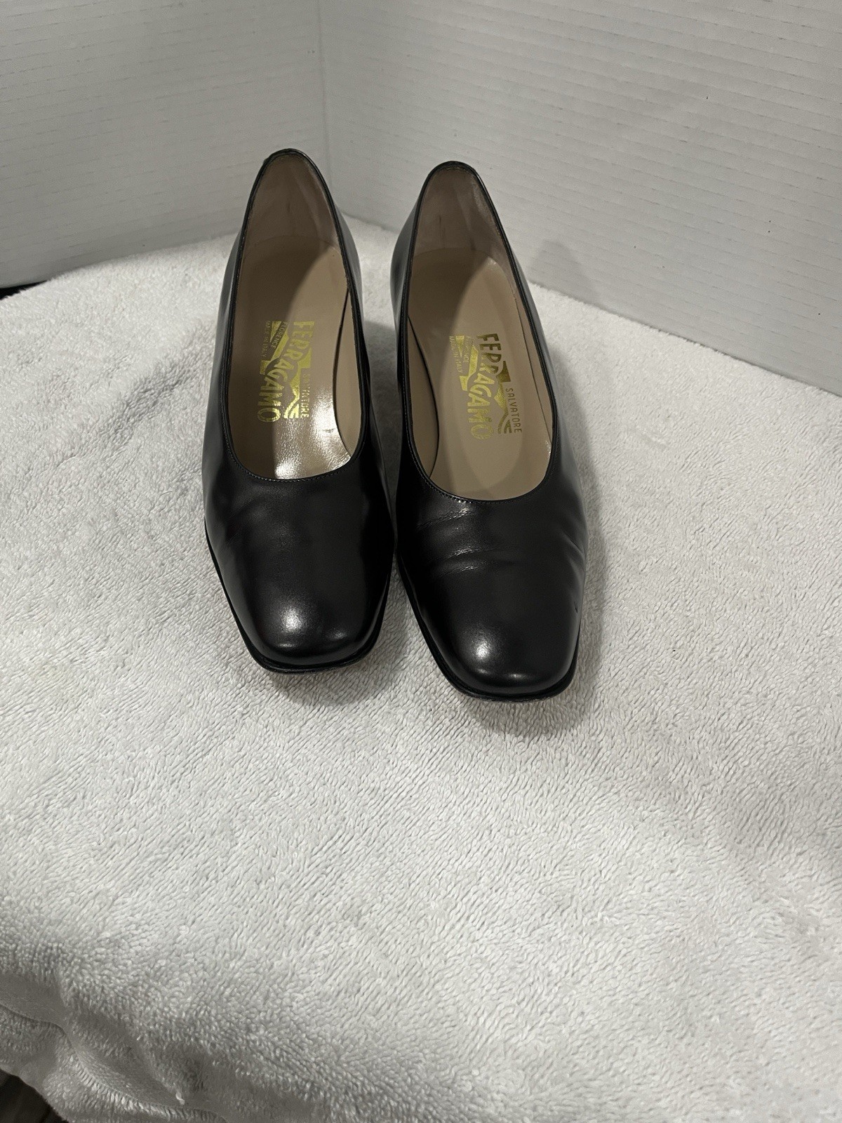 Ferragamo Salvatore Women’s Pump Heels Size 8