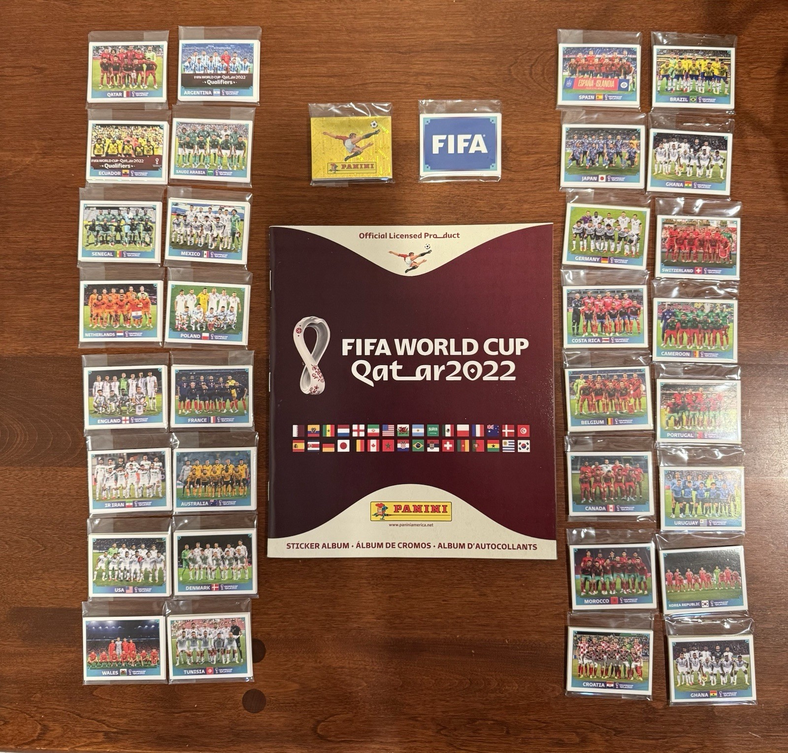 Panini FIFA World Cup Qatar 2022 COMPLETE SET of 670 Sticker White Border+album