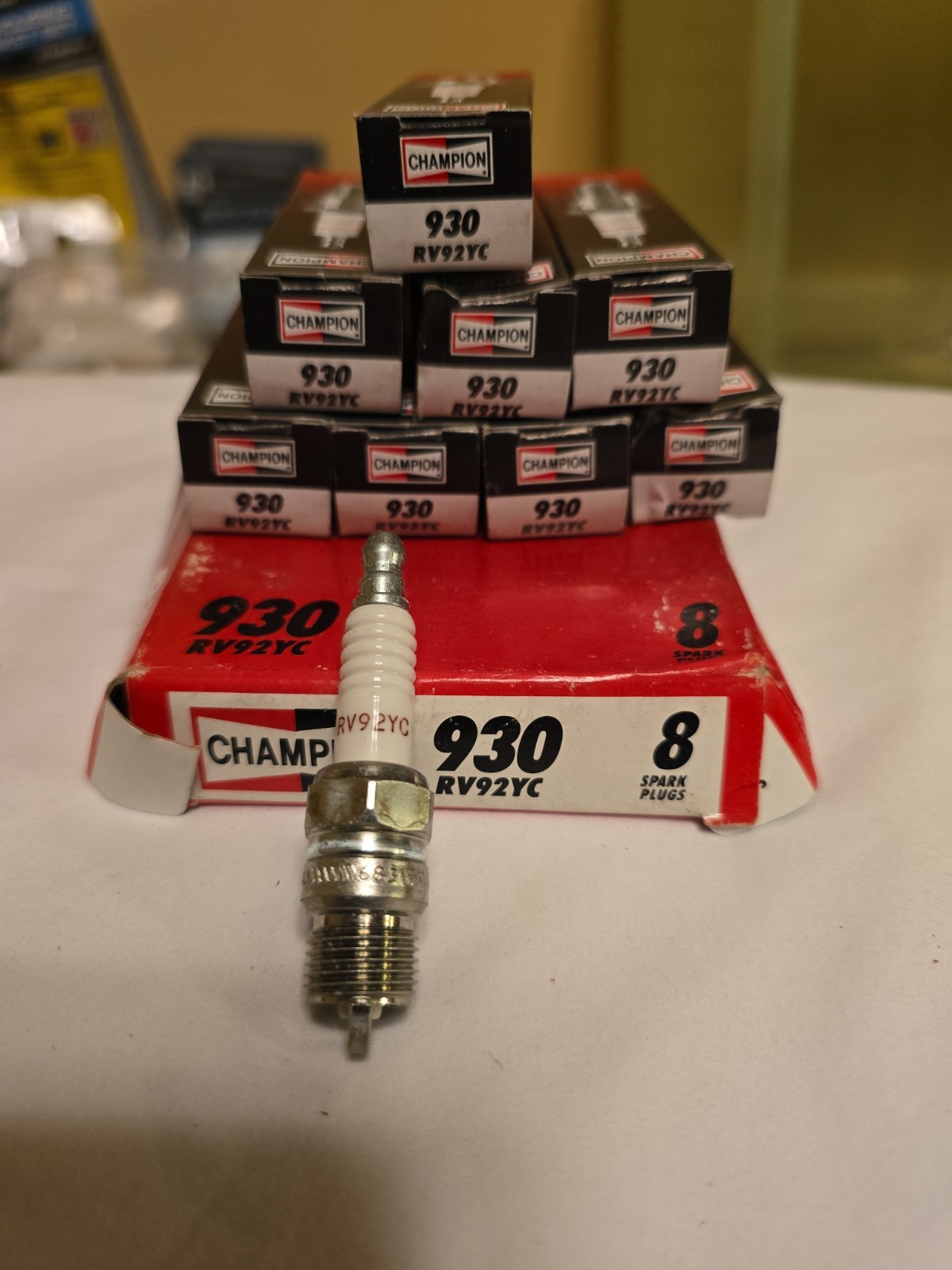 Vintage NOS Champion 930 RV92YC Copper Plus Spark Plug Set of 8 Marine Boat