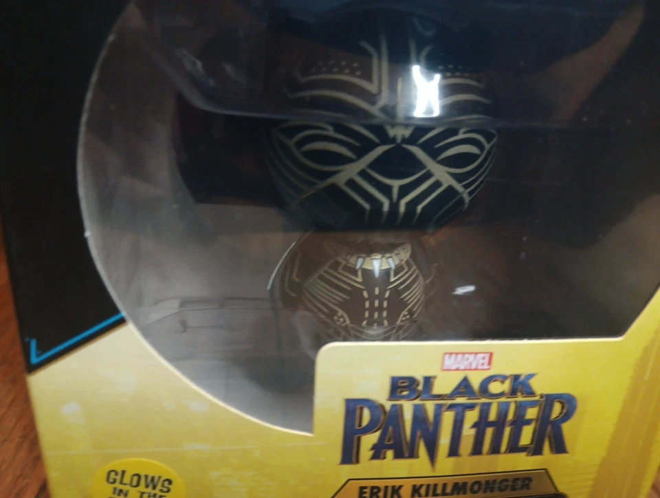 Brilla en la oscuridad Erik Killmonger, Black Panther, Funko Dorbz Foto 4 de 4