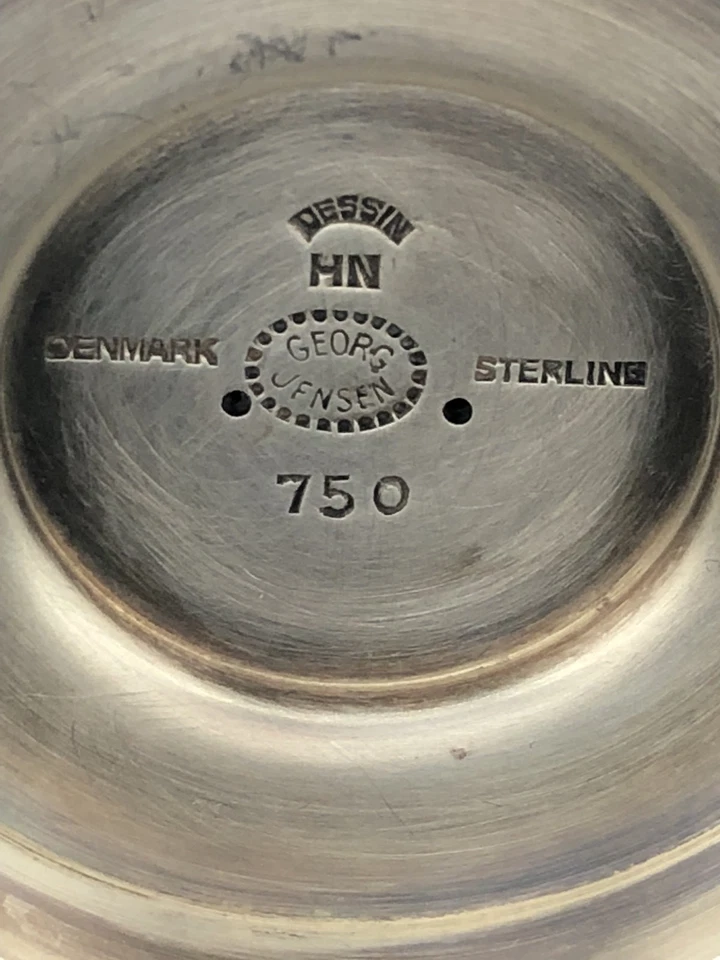 Винтажная ваза из чистого серебра Georg Jensen Pyramide Denmark Dessin 750 - Изображение 2 из 4
