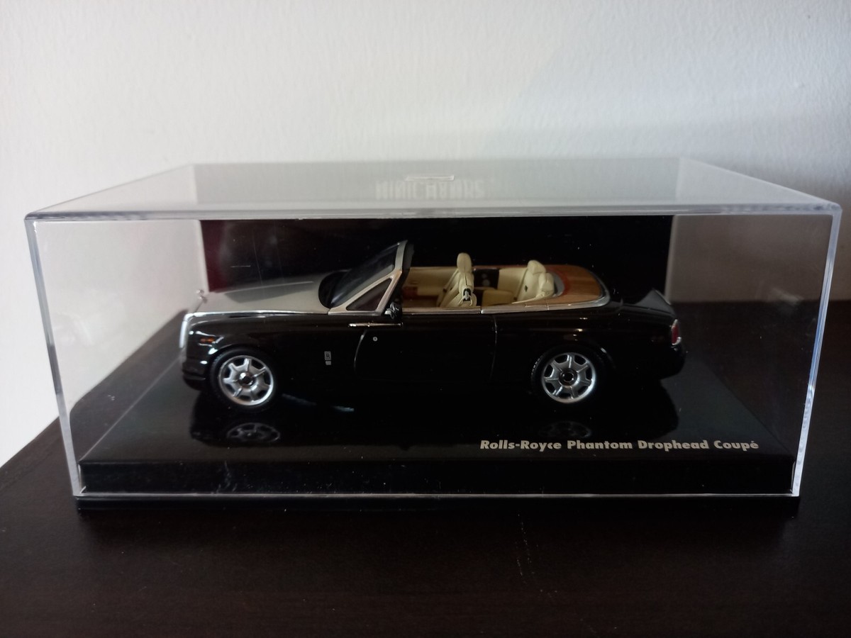 Minichamps 1/43 Rolls-Royce Phantom Drophead Coupe Black