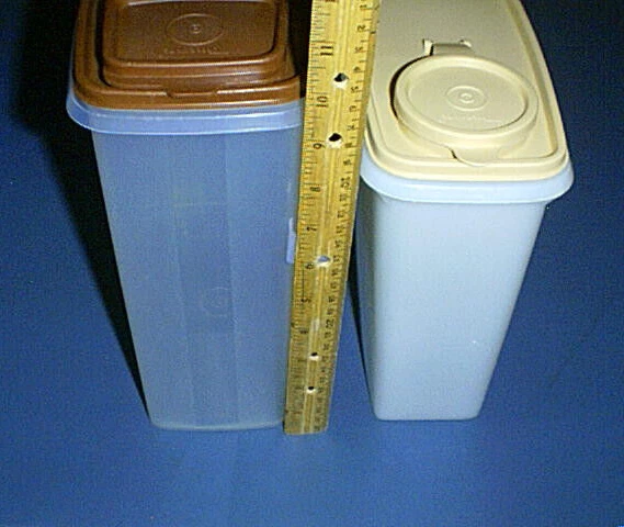 TUPPERWARE Cereal Keepers 20 Cup #1588 and 13 Cup #469 BROWN & ALMOND/TAN Seals - Image 2 of 3