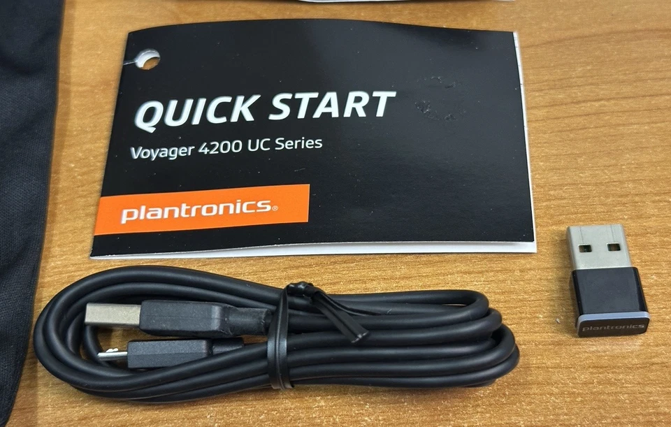 Plantronics Voyager 4210 USB-A Wireless Headset 211317-101 - Image 2 of 4