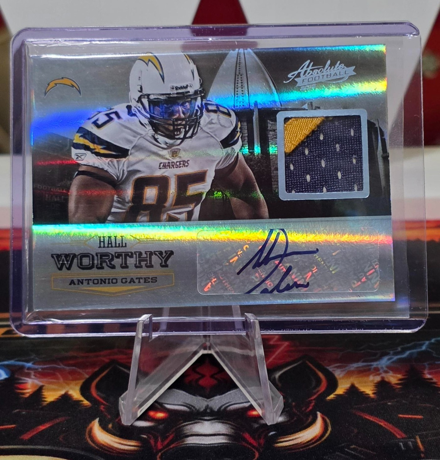 2012 Absolute Football Antonio Gates Hall Worthy Auto and Game-Used Jersey 4/5 view 1