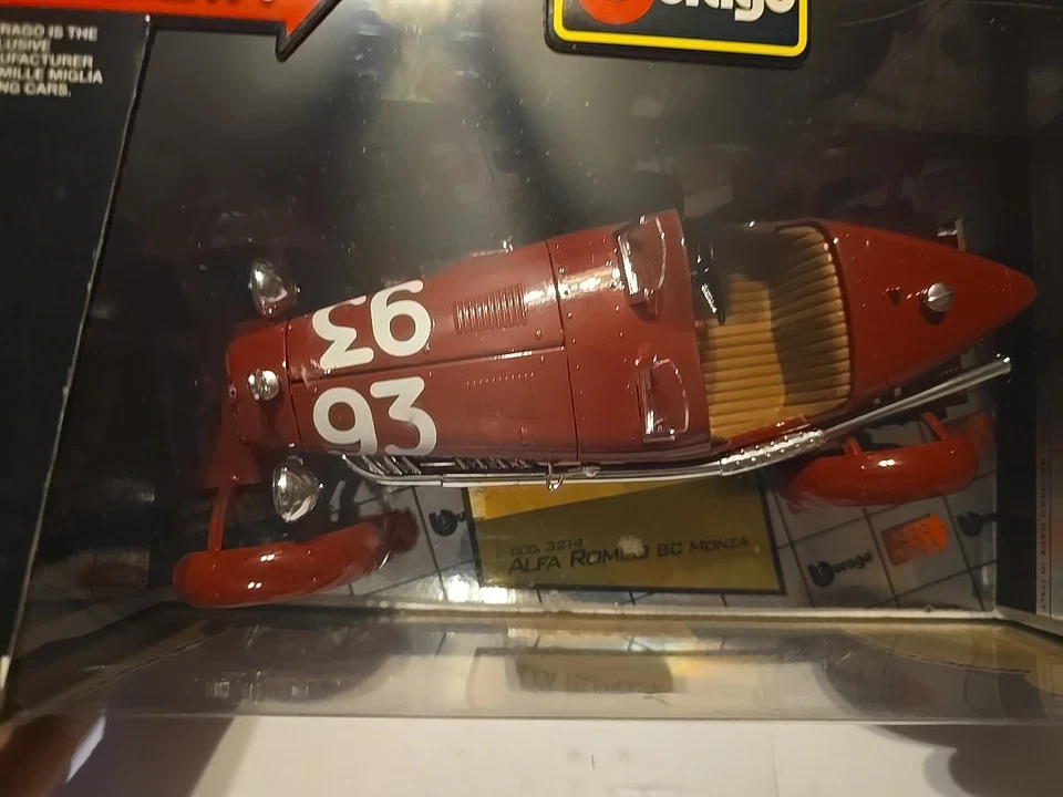 Burago 3214 escala 1/18 rojo Alfa Romeo 8C Monza 1931 #93 1000 Miglia fundido a presión  Foto 3 de 4