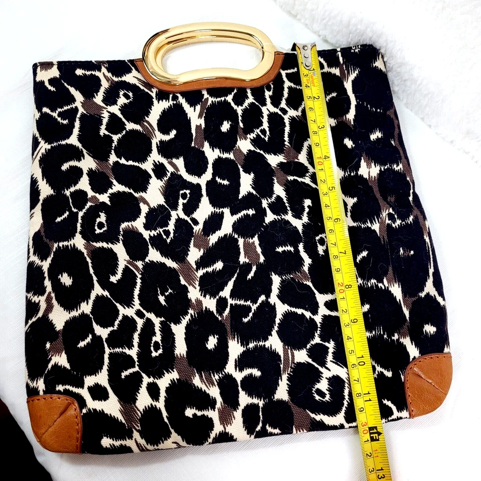 Bolso de mano para mujer Gianni Bini limpio bolso estampado animal tela forrada asas doradas Foto 3 de 4