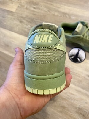 nike dunk low se oil green