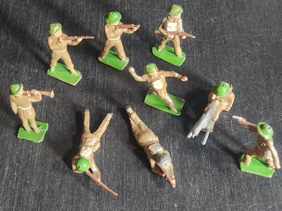 JUEGO DE 9 SOLDADOS DE JUGUETE DE MEDIA LUNA VINTAGE AÑOS 50 INGLATERRA SEGUNDA GUERRA MUNDIAL CON DISEÑOS DIFÍCILES DE ENCONTRAR 50mm Foto 2 de 4