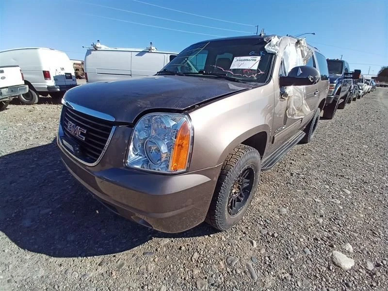 Cubo frontal de 2013 GMC Yukon XL 1500 11188318 - Imagem 3 de 4