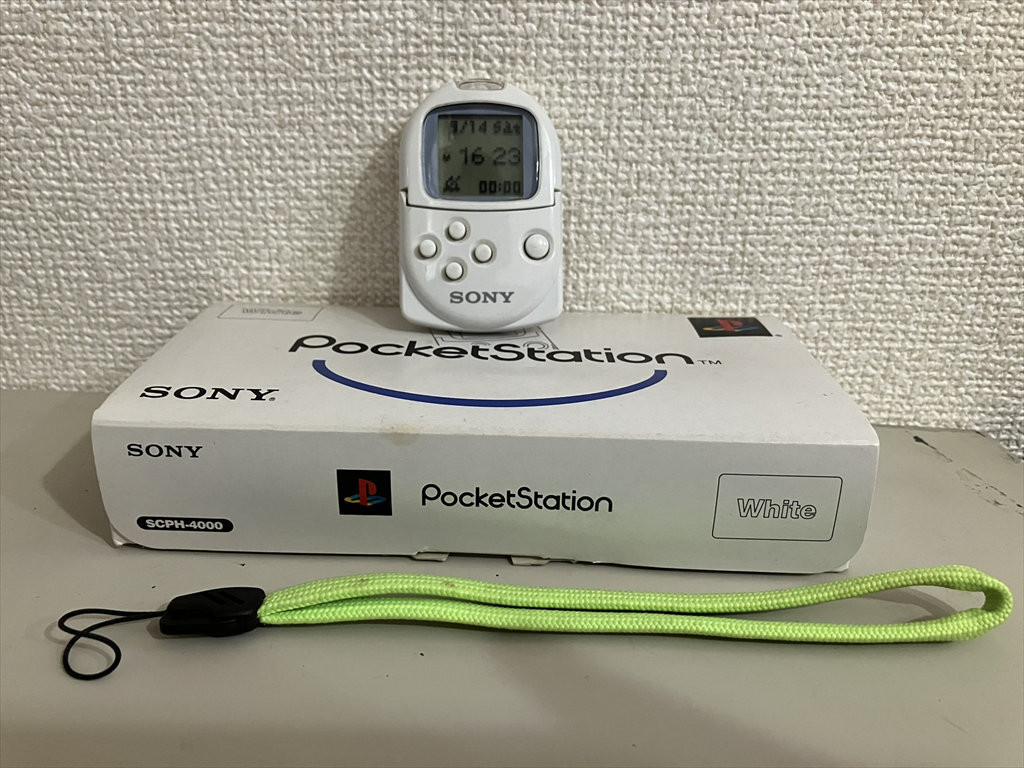 未使用品　PS ポケットステーション/ホワイト　 SCPH-4000 PS1 Pocket Station Console White SCPH-4000 Sony Playstation