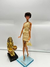 Poupée mannequin   corps articulé  + 3 tenues