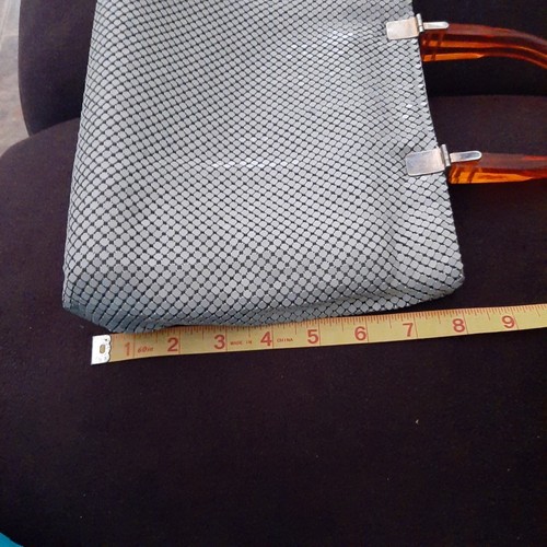 Vtg Dove Gray Metal Mesh Handbag Lucite Double Top Handles 1970s MOD Retro GoGo - Picture 16 of 18