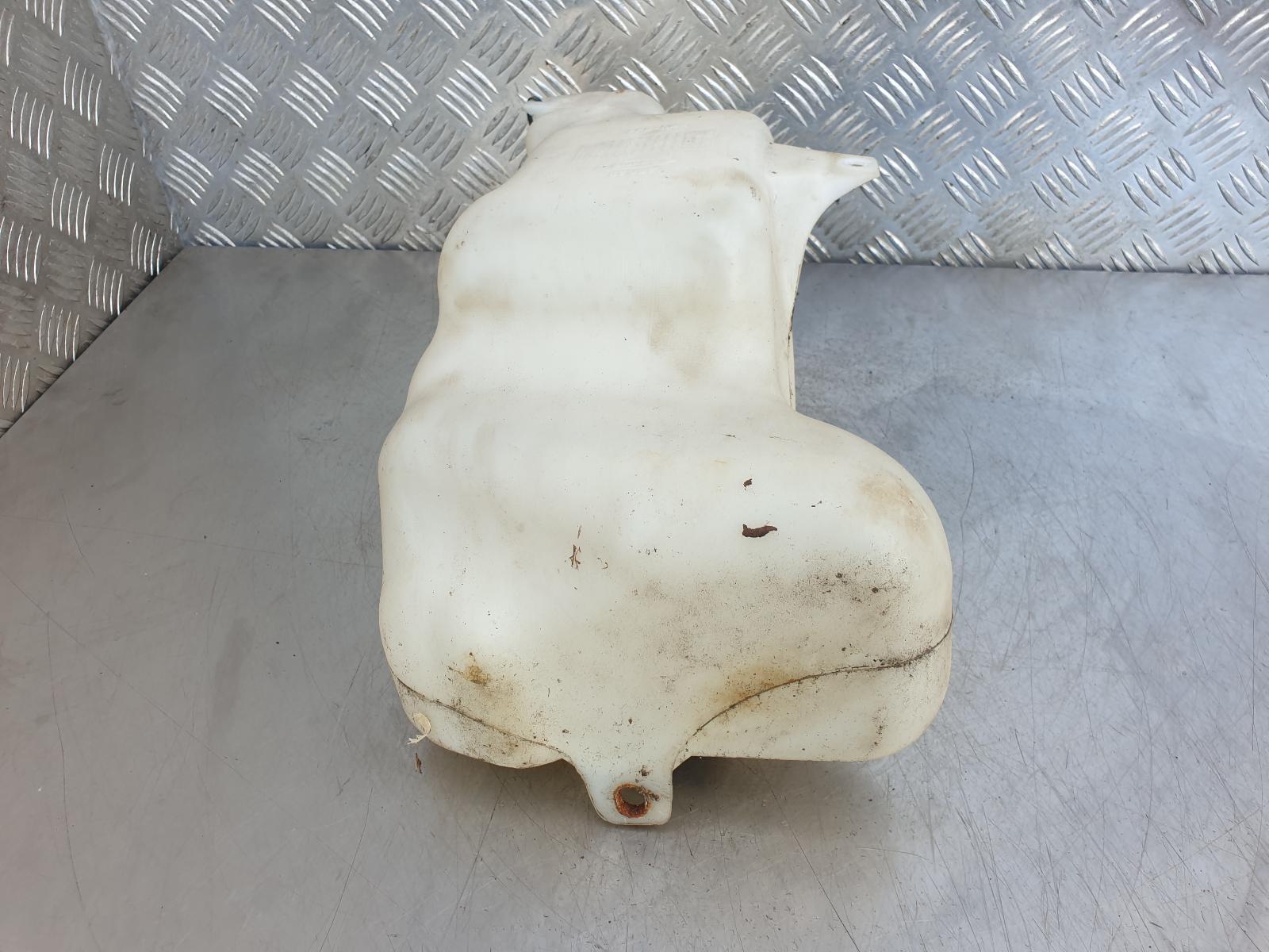 IVECO DAILY Screenwash Bottle Tank 2013 2.3 Diesel Mk5 3801898 | eBay 