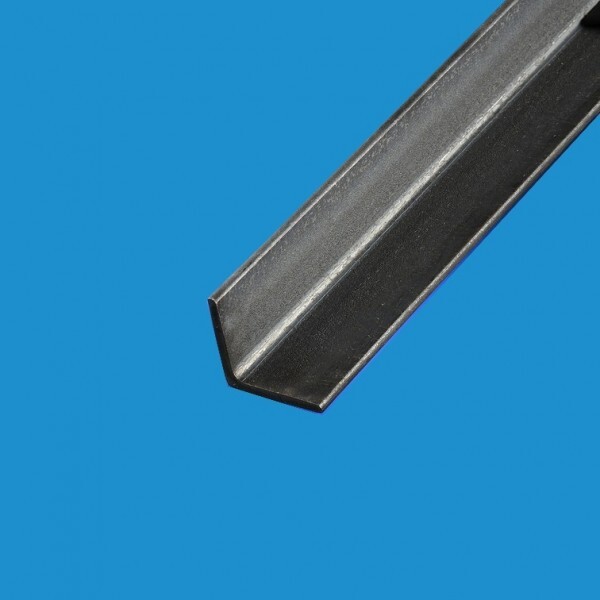 Cornière acier 80x80 pour la fabrication de mobilier industriel de jardin
