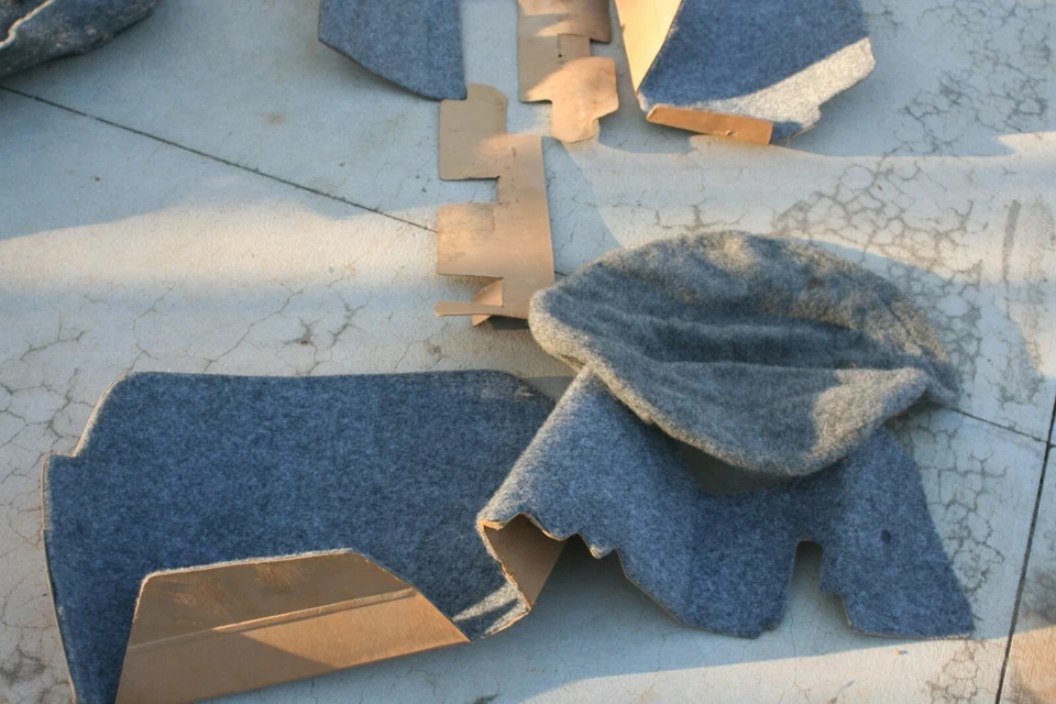 1980-1984 OLDSMOBILE OLDSMOBILE 98 MALETERO GRIS JUEGO DE ALFOMBRAS Y PANELES BONITO Y SECO Foto 3 de 4