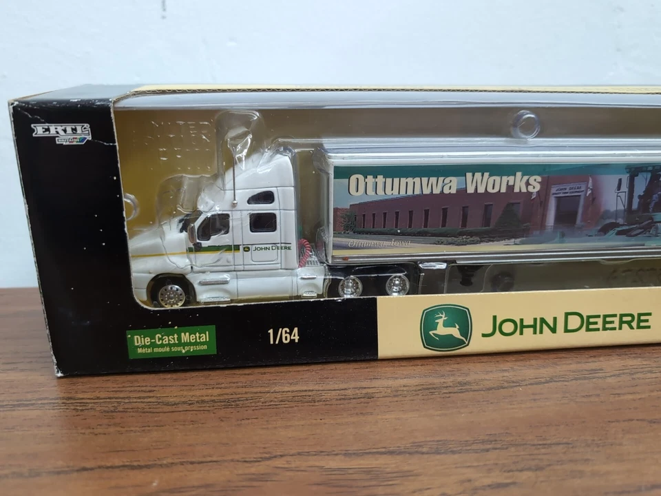1/64 Ertl Toy John Deere Ottumwa Works Kenworth Semi & Trailer 4995 Mower - Image 2 of 4