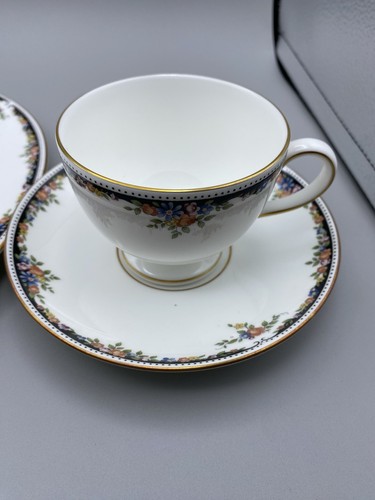 Wedgwood Osborne 4 Piece Place Setting Dinner Cup & Saucer 9” Platter Never Used - Picture 4 of 15