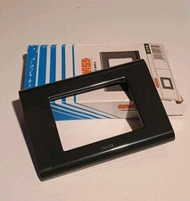 GEWISS GW22005 PLACCA SYSTEM BASIC 3 POSTI GRIGIO FUMO