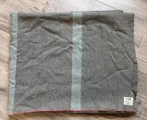 Vintage WWII Australian Military Army Wool Blanket Label V98  1943 Gray Red