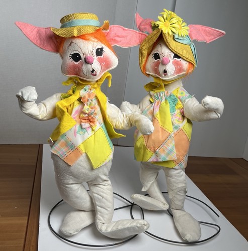 Annalee 1971 Mobiltee Easter Bunny Rabbit Pair Around 20” Inch Tall VERY RARE