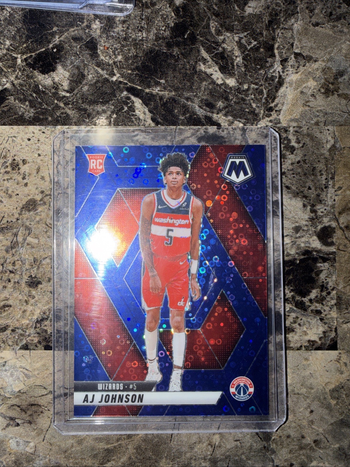 2024-25 Panini Mosaic #215 AJ Johnson Fast Break Blue /85 RC