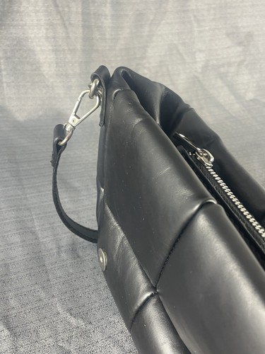 Isadora große Damen Handtasche gesteppt Schultertasche wandelbar Crossbody schwarz - Bild 20 von 21