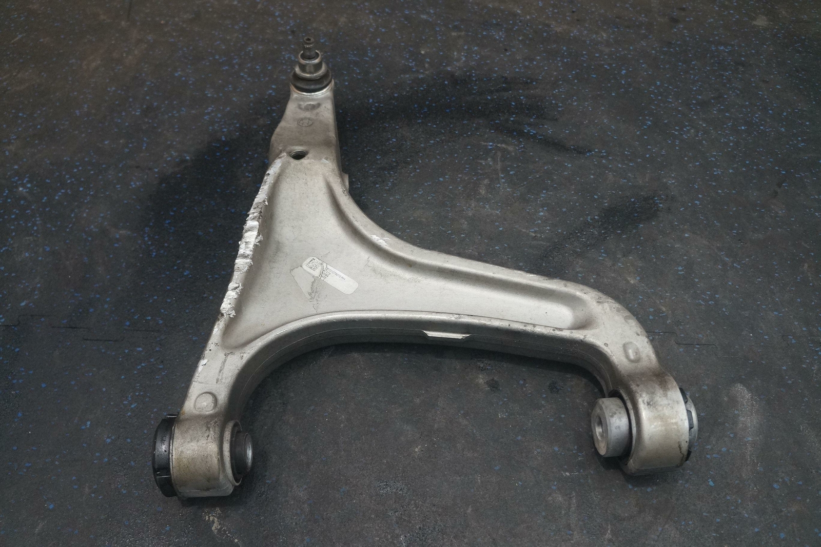 Front Suspension Right Lower Control Arm 670107801 Maserati Quattroporte M156 14