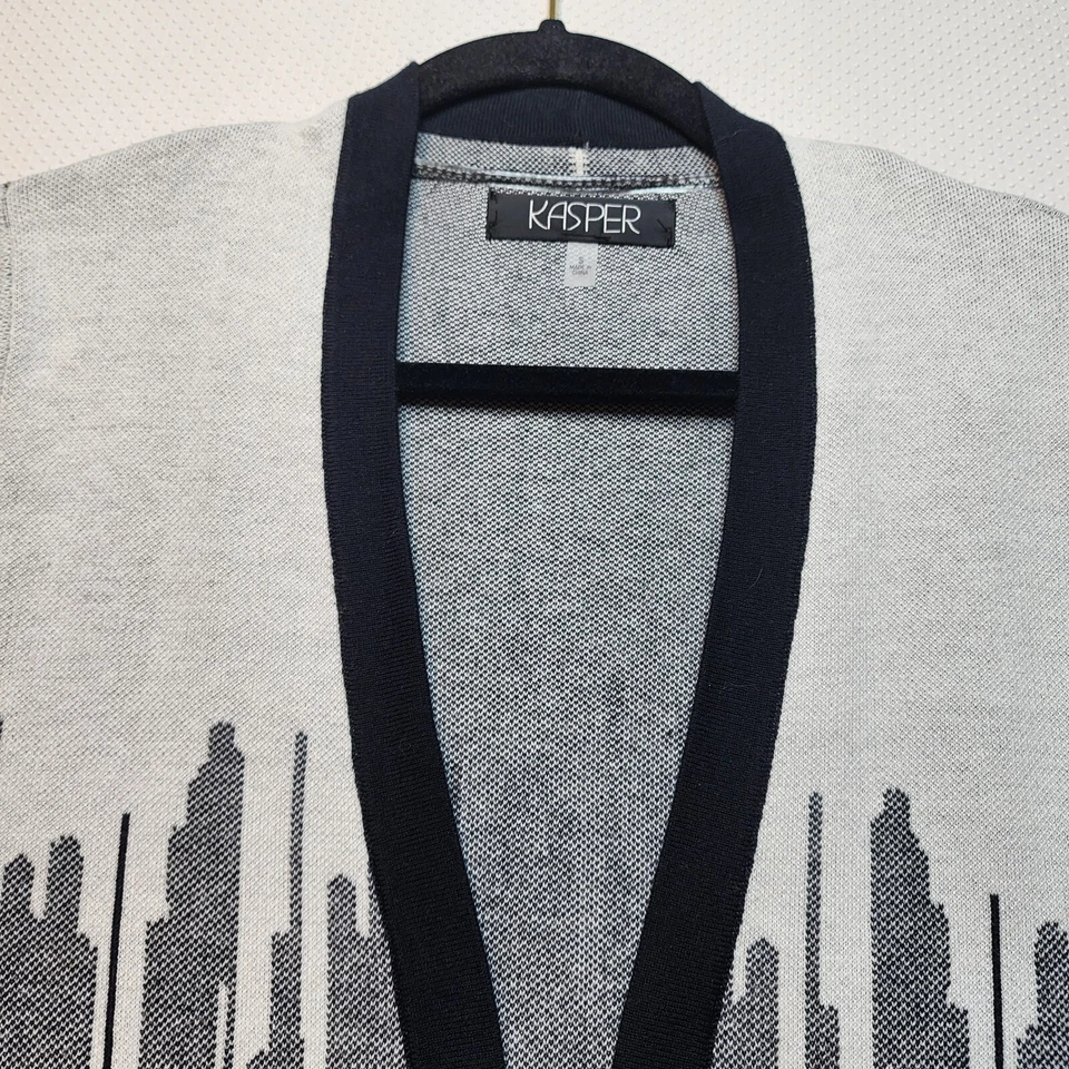 Cárdigan suéter Kasper para mujer pequeño blanco gris negro degradado frente abierto largo Foto 2 de 4