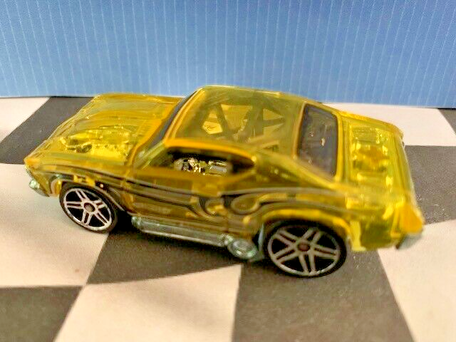 Hot Wheels 2005 First Editions X-Raycers Poison Arrow Plane - 1:64 Scale Die Cast Car, Clear Yellow (#059) - View #12
