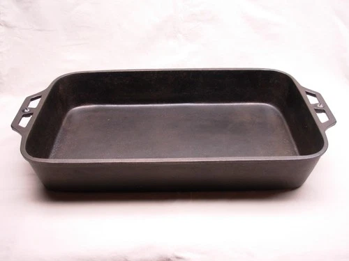 Nice Vintage Large Lodge Cast Iron Deep Fish Fryer / Rectangular Roasting Pan