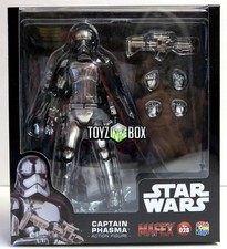 Medicom MAFEX Star Wars The Force Awakens Captain Phasma Action Figure