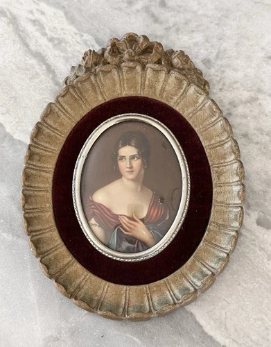 Vintage Cameo Creation Portrait Pauline Bonaparte Ceramic Victorian Frame 1950s