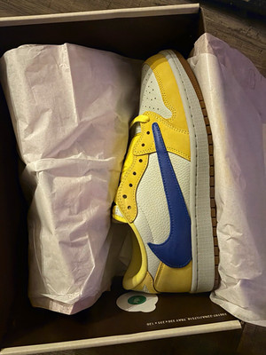 Nike Men s Low Top Athletic Sneaker Colorblock Yellow White Blue Lace-Up NIB