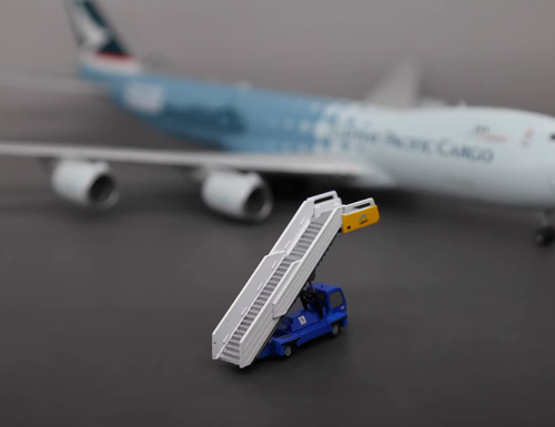 Camión escalera aeropuerto escala 1/400 hecho a mano impreso acabado modelado 3D coche - Imagen 15 de 26