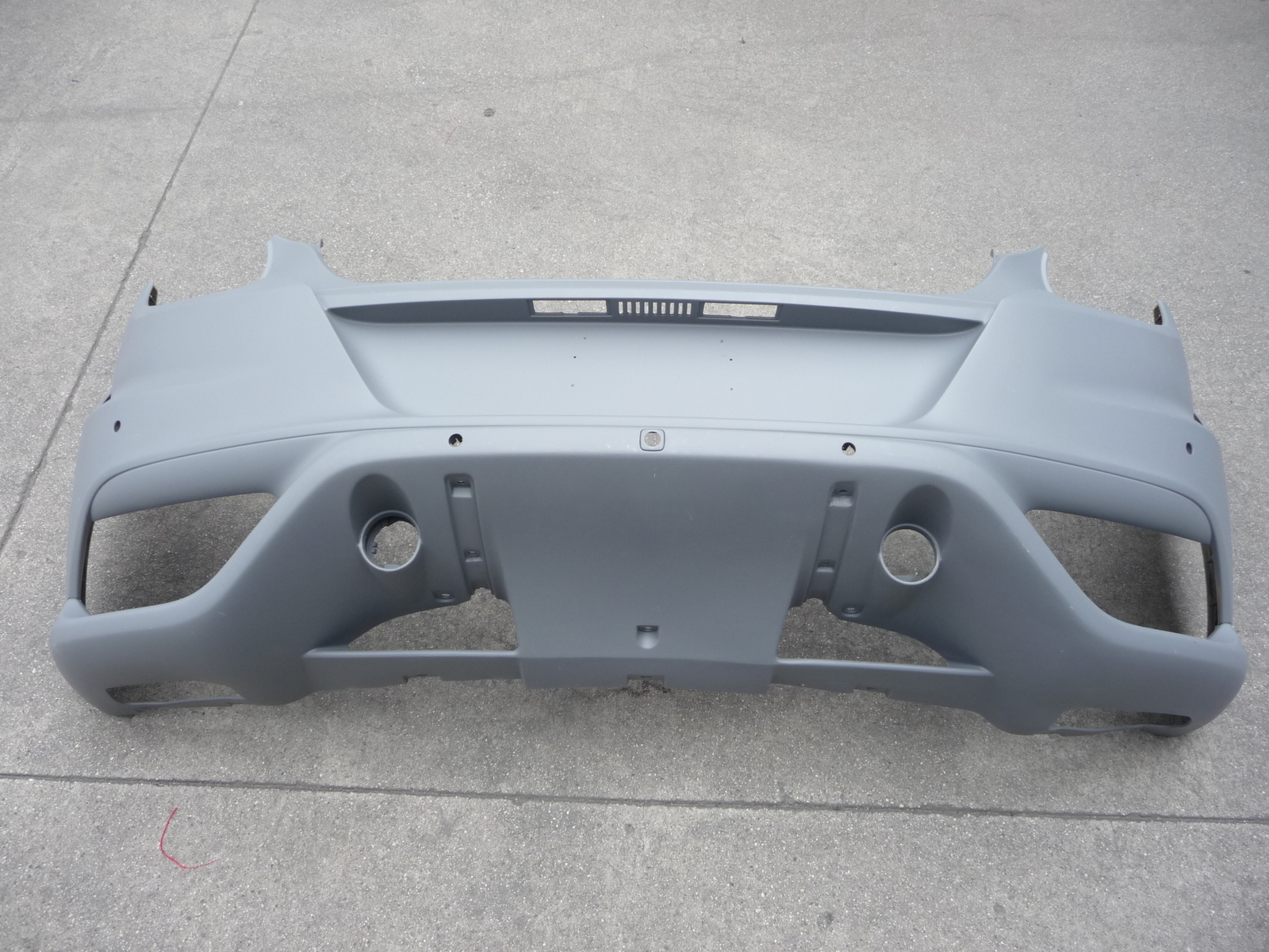 11 -16 Ferrari FF rear bumper with camera, park sensor version 84539210/ATD OE