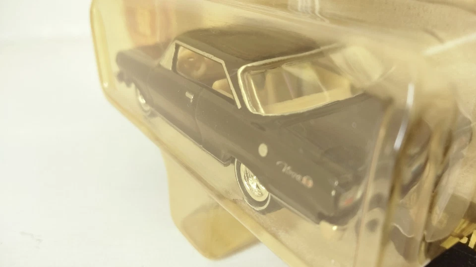 Chevy II Nova SS Johnny Lightning 1998 LE "Muscle Cars USA" 1965 Foto 4 de 4