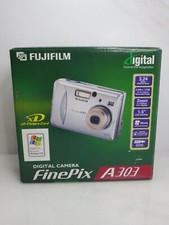FUJIFILM DIGITAL CAMERA FINEPIX SERIES A303 3.2MP SILVER BOXED