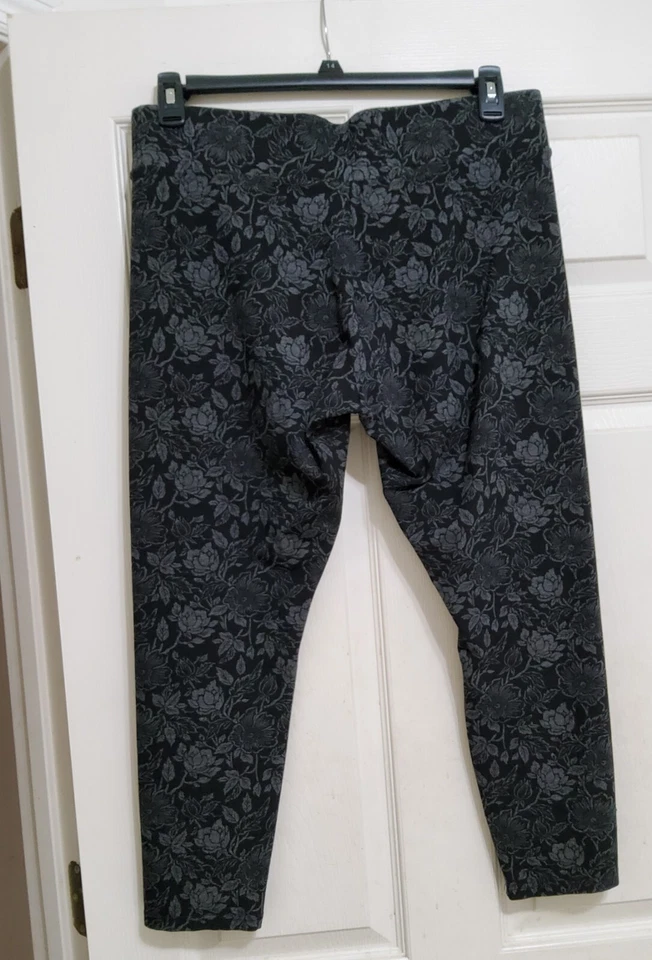 Leggings LOFT Outlet, Talla L, Cintura Un Lado 17" (34), Entrepierna 24", Usados en Excelente Condición, Bonitos Foto 4 de 4