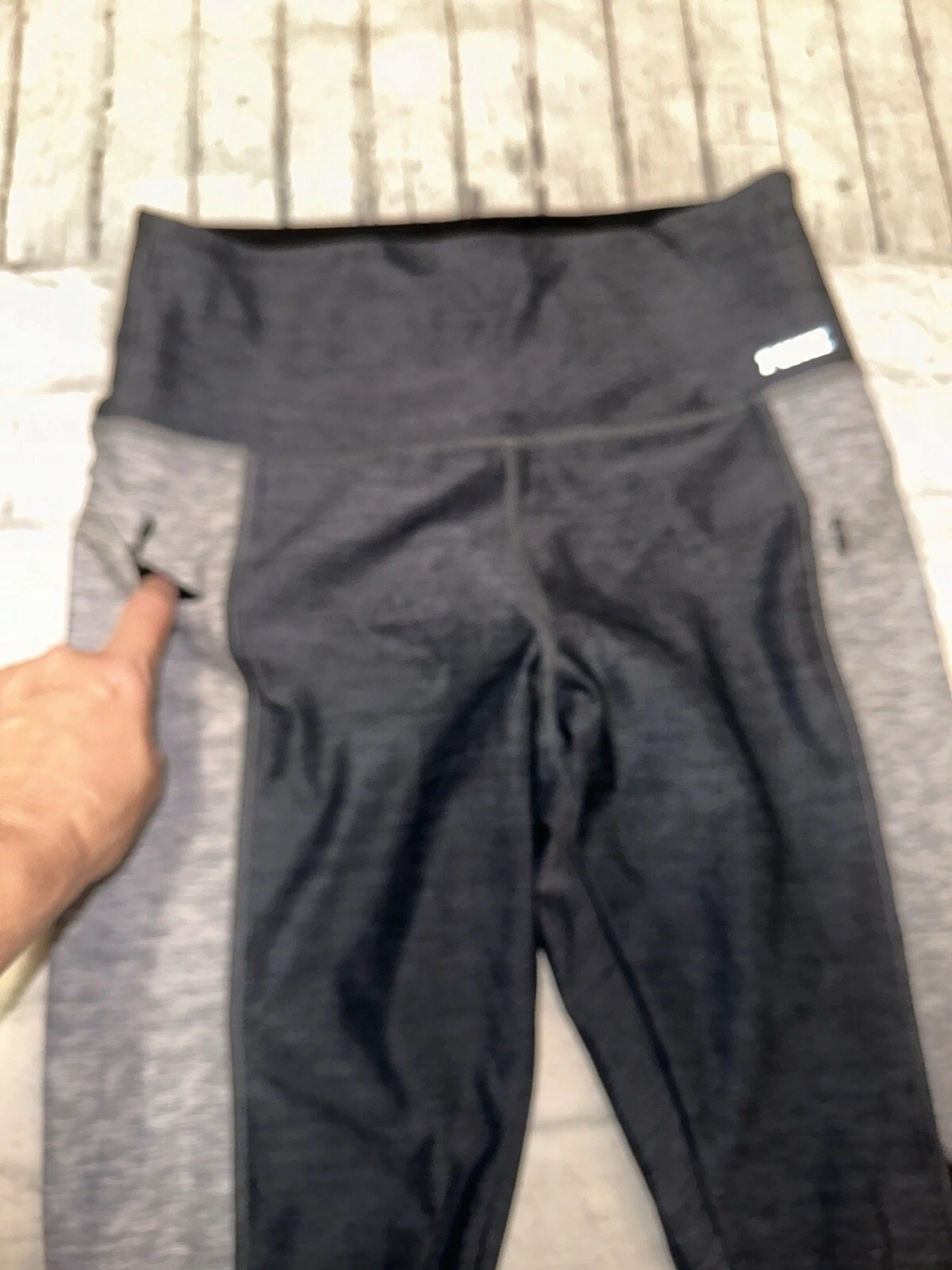 victoria-secret-vs ultimate mesh logo leggings