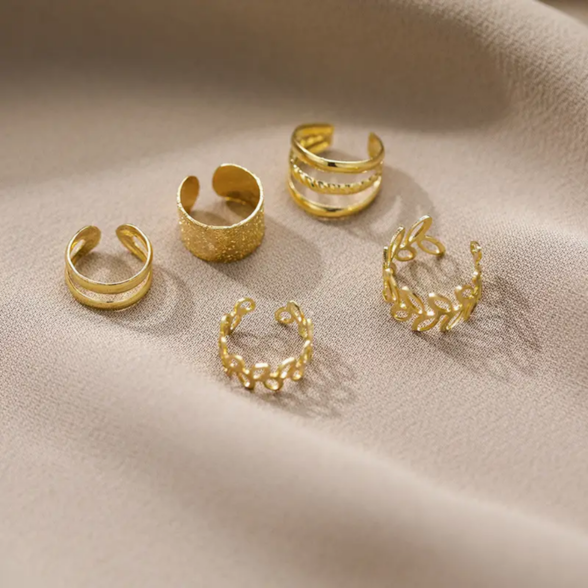 アクセサリー GARNI Vine Pattern Ear Cuff - L - GOLD GARNI Vine Pattern Ear Cuff - L - GOLD
