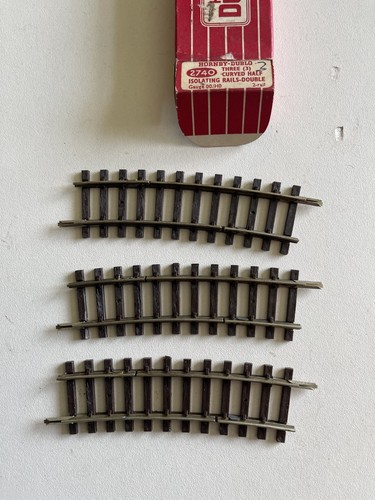 HORNBY DUBLO SPUR OO - 2 SCHIENEN - 2740 3 x Trennschienen Halbkurve | Zustand: Used