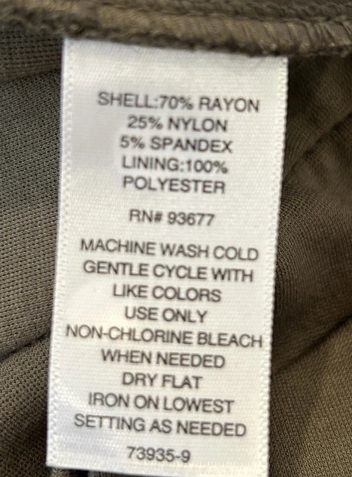 Liz Claiborne Women's Size 10 Pants Green Straight Leg Rayon Blend Casual - Image 4 of 4