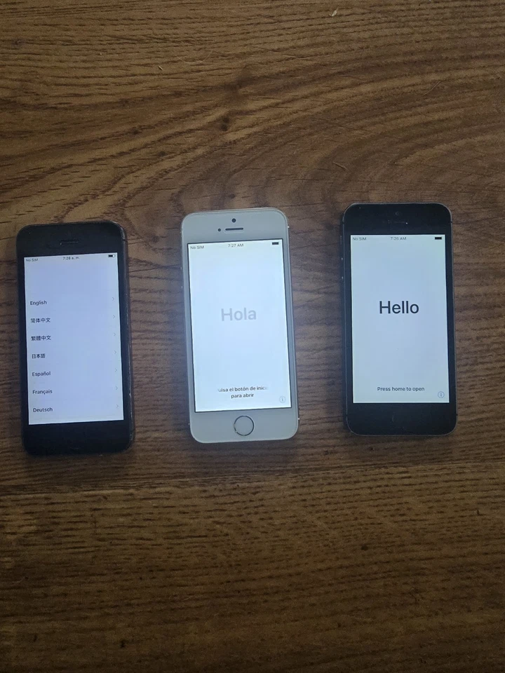 Apple iPhone 5s -16 GB -Space W Unlocked- Good working condition WHITE AND GOLD - Image 3 of 4