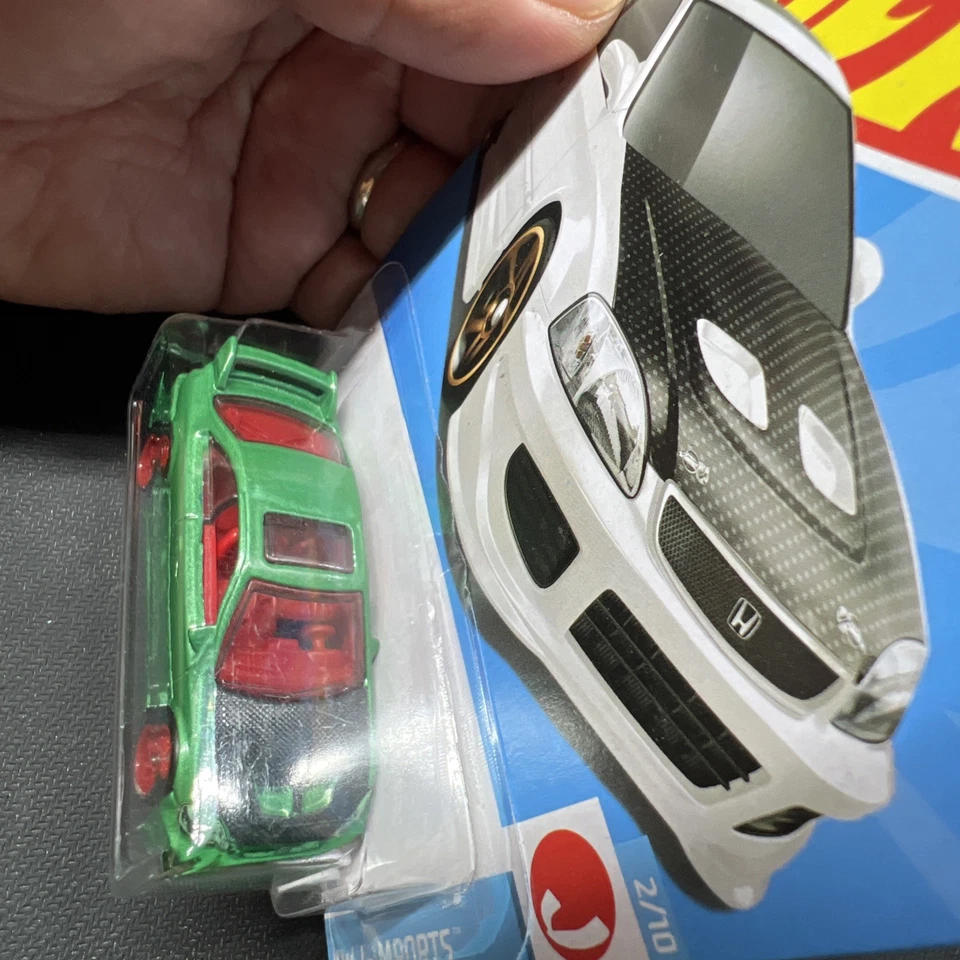 Hot Wheels Honda Civic SI - Cambio de rueda personalizado y color Foto 2 de 4