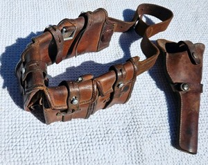 VINTAGE LEATHER CARTRIDGE BELT AND HOLSTER 